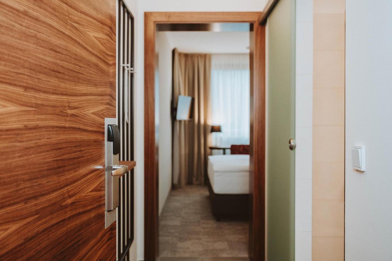 Hotel Bruecklwirt Niklasdorf Eksteriør bilde